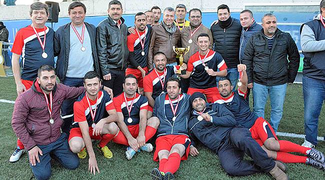 Karşıyaka Belediyesi Sahaya İndi