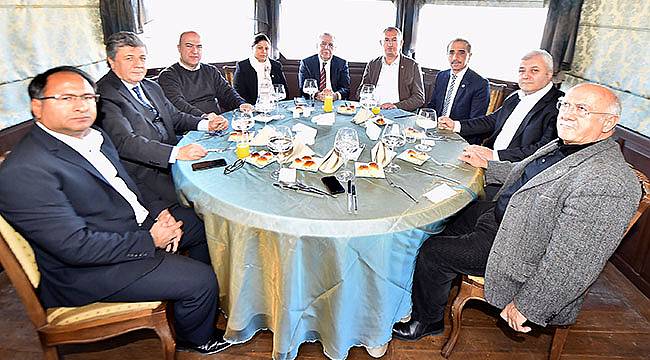 Kocaoğlu milletvekillerini topladı... Kimler var kimler yok?