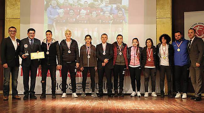 Şampiyon Kızlara Bir Ödül de TÜRFAD’dan