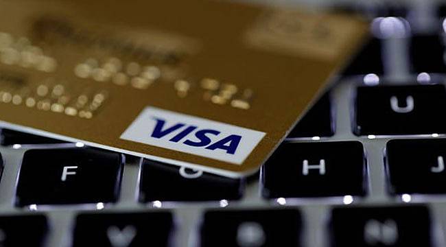 Siber Korsanlar Facebook'u Pazar Yeri Olarak Kullanıyor