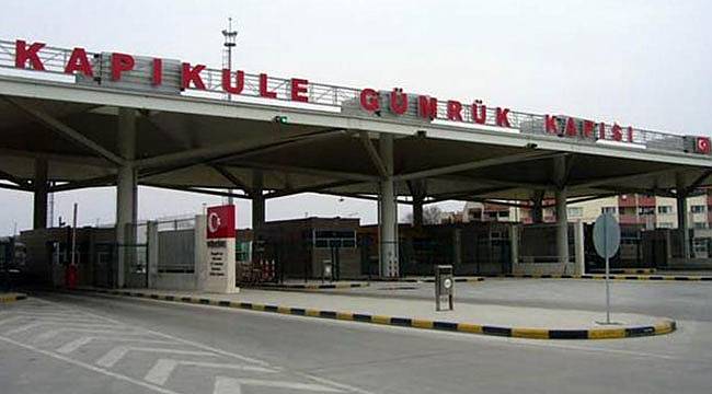 Sınırda Pasaportsuz Geçiş Skandalı