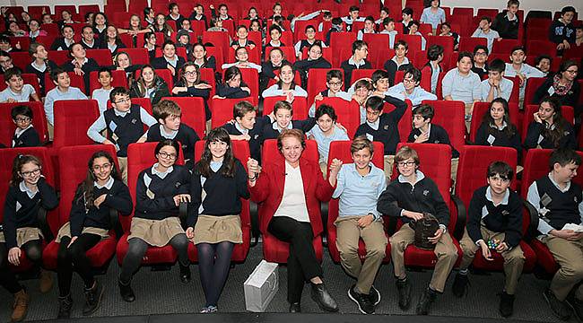 'Sözcüklerin Peşinden Gidin'