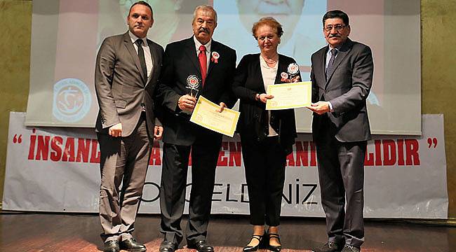 TÜRFAD'dan Dikmen'e Basın Özel Ödülü