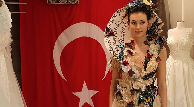 Atatürk’ün sözü gelinlikte can buldu