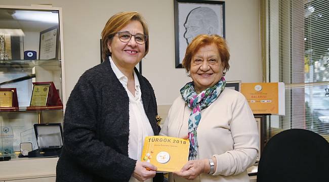 Görmeyen gözlere ışık oluyorlar