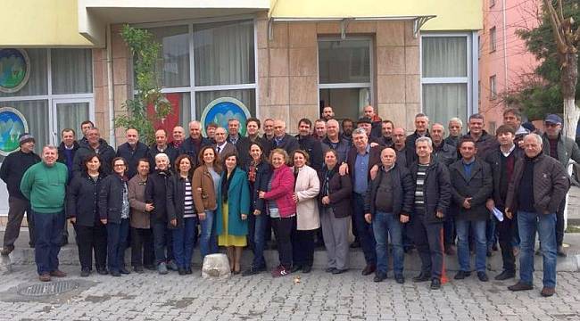 İzmir Makedonya Göçmenler Derneği Başkanlığına Medat Şenay Yeniden Seçildi