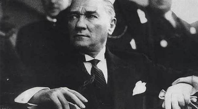 MEB'in müfredatında Atatürk'ün adı sadece bir cümlede geçti!