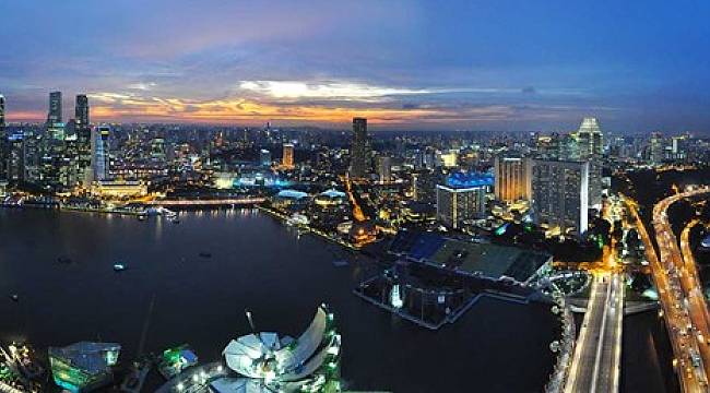 Bütçe fazlası veren Singapur parayı dağıtacak
