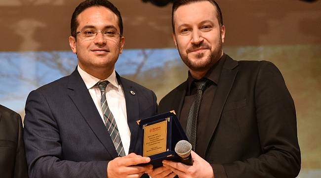 Bornova için Pop, Rock ve Pop-Rock şarkılar