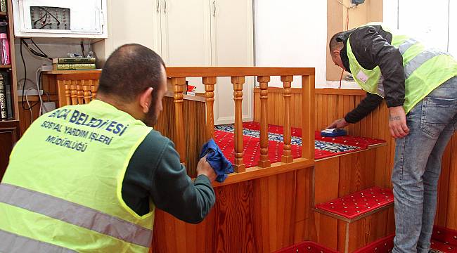 Buca İbadethanelerine Bahar Temizliği