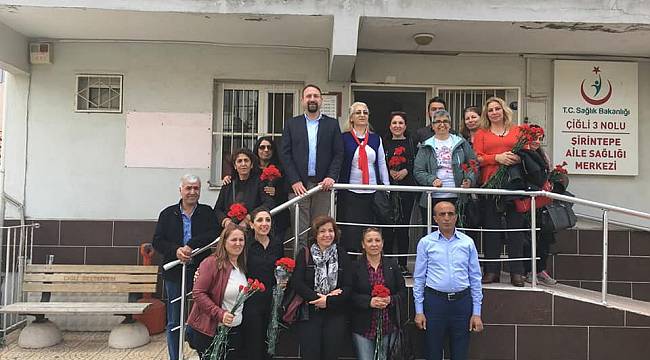 CHP Çiğli İlçe Örgütü sağlık çalışanlarının bayramını kutladı