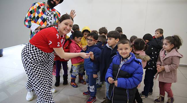Çocuklara Karaçam Tohumu
