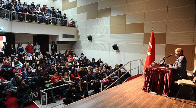 Felsefenin ışığı Karşıyaka’da yandı