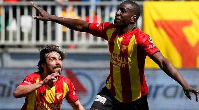 Göztepe, Demba Ba'nın sözleşmesini uzatıyor!