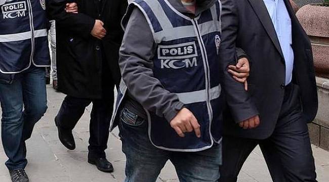 İzmir merkezli FETÖ operasyonu: 22 gözaltı