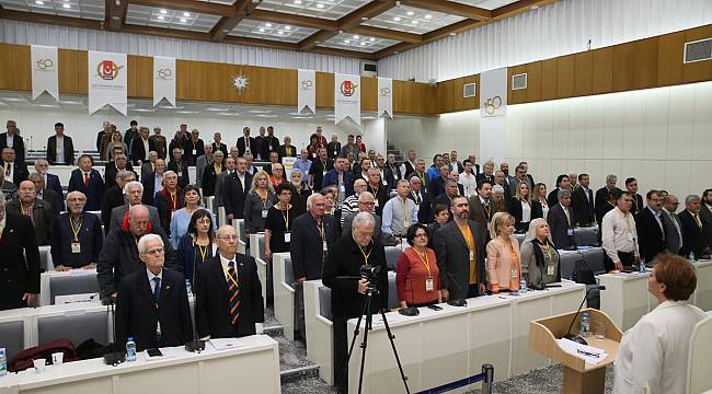 İzmirli gazetecilerden basın özgürlüğü vurgusu