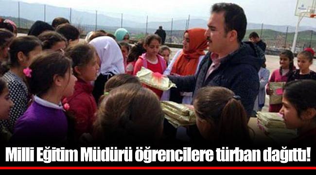 Milli Eğitim Müdürü öğrencilere türban dağıttı!