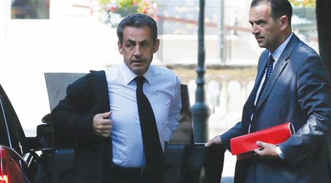 Sarkozy, yolsuzluk ve nüfuz ticaretinden yargılanacak