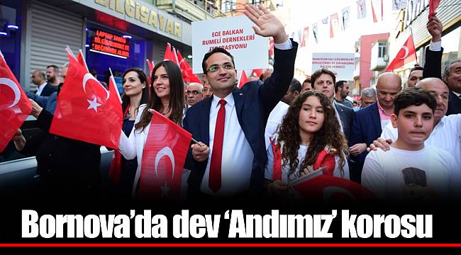 Bornova’da dev ‘Andımız’ korosu