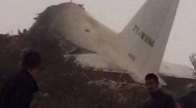 Cezayir'de askeri uçak düştü; 100'den fazla kişi hayatını kaybetti