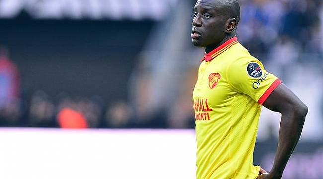 Göztepe taraftarından Demba Ba'ya: ''Burası Göztepe, Beşiktaş değil''