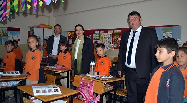 GÜLAY YEDEKCİ KASTAMONU İHSANGAZİ'DE ÖĞRENCİLERLE BERABERDİ