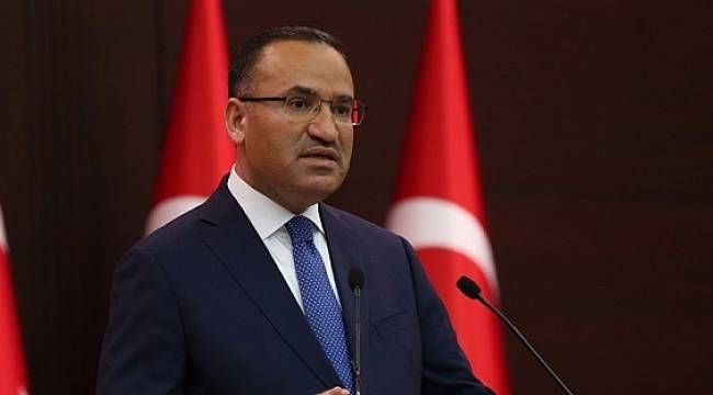 Hükümetten "Türkiye ile Rusya'yı ayırdık" diyen Macron'a yanıt