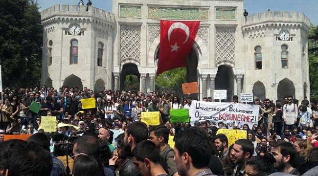 İstanbul Üniversitesi 'bölünmeye' boyun eğmiyor