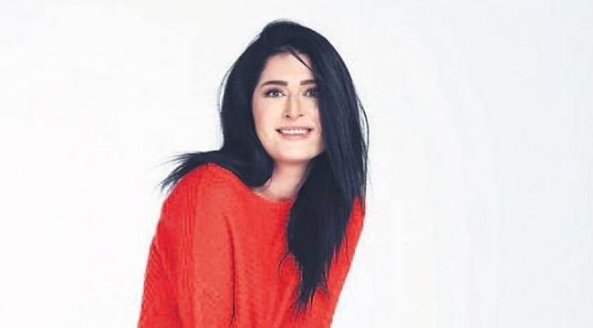 İzmirli sanatçı Pelin Yanyatan: Opera ilk göz ağrım ama dümeni popa kırdım