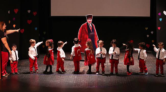 Urla Belediyesi’nin minik öğrencilerinin 23 Nisan heyecanı