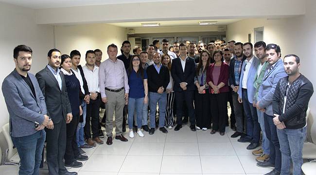 YÜCEL&#039;DEN GENÇLERE HEM DESTEK  HEM UYARI