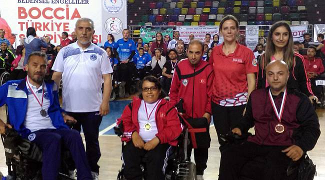 FOÇA BELEDİYESİ SPORCUSU, ENGELLİ BOCCİA’DA TÜRKİYE ŞAMPİYONU OLDU