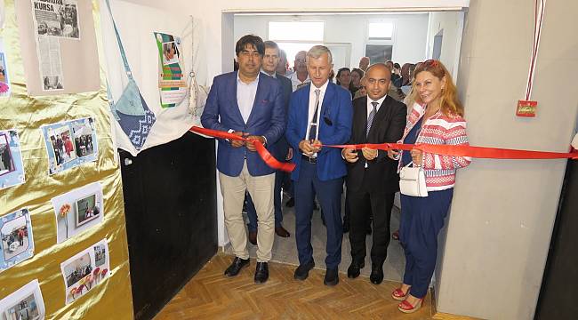 HALK EĞİTİM KURSİYERLERİ YENİ FOÇA’DA SERGİ AÇTI