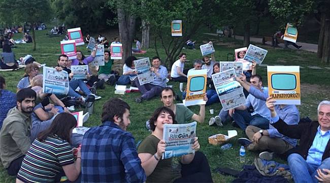 Havuz medyasını kapatan yurttaşlar parklarda bir araya geldi