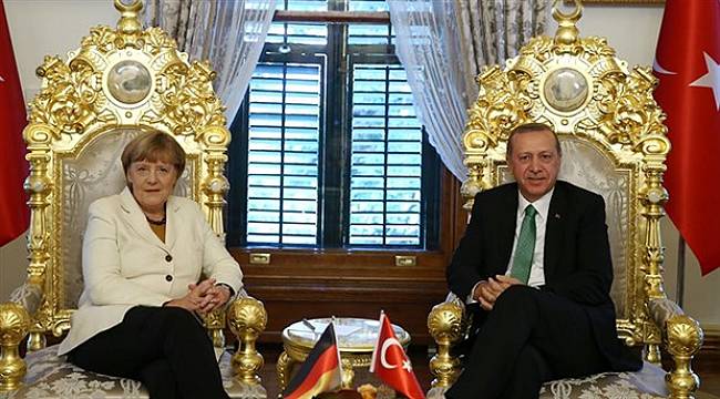 Tarih seçim sonrası: Merkel, Erdoğan'ı Berlin'e davet etti
