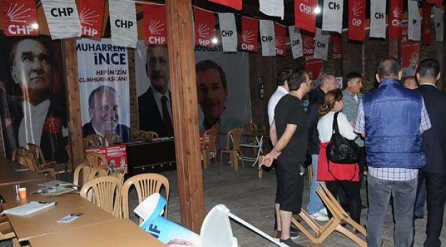 Abdüllatif Şener'in seçim bürosuna saldırı: 100 kadar vandal merkezimizi bastı; yaralılar var