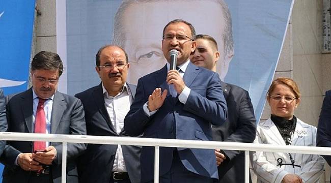 Bozdağ: FETÖ&#039;nün ne kadar artığı varsa Erdoğan kaybetsin diye kapı kapı geziyor