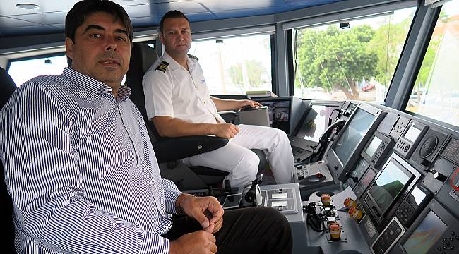 FOÇA’YA GEMİ İLE ULAŞTILAR