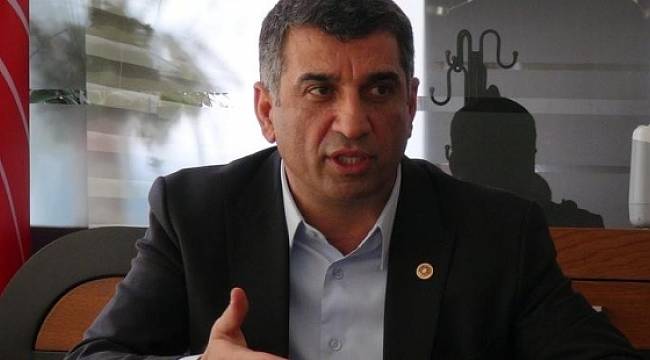 'Yönetim istifa' diyen CHP'li Erol, oturma eyleminden vazgeçti