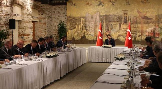 Berat Albayrak patronlarla buluştu