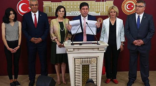 CHP'li Tüzün'den kafa karıştıran imza sayısı açıklaması!