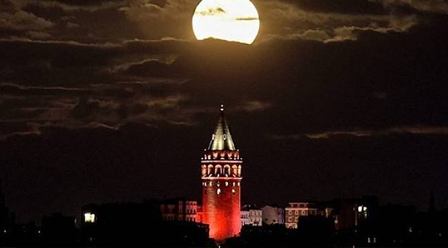 Nereye gidilir, ne götürülür, nelere dikkat edilir; işte kanlı ay tutulmasını izleme rehberi