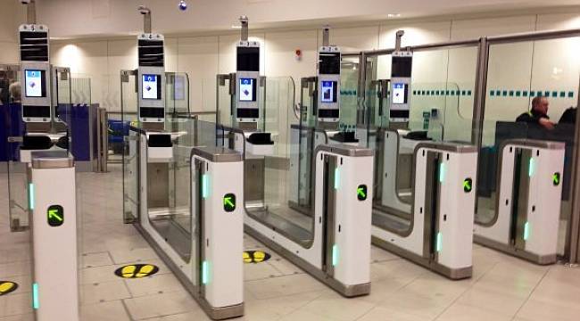 Yüz tanıma pasaport kontrolünün yerine geçiyor