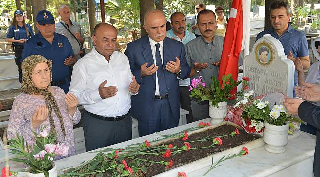 Başkan Arslan, şehitleri  kabirleri başında andı