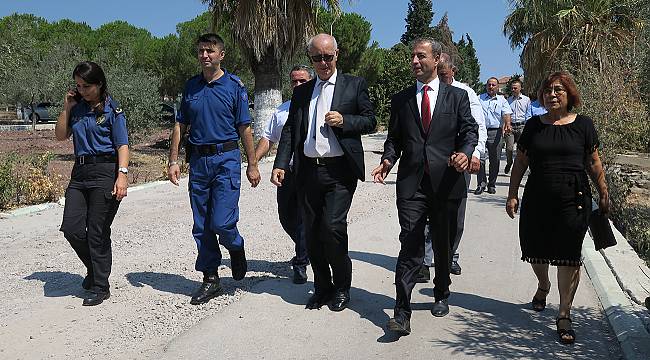 Foça'da bayramlaşma