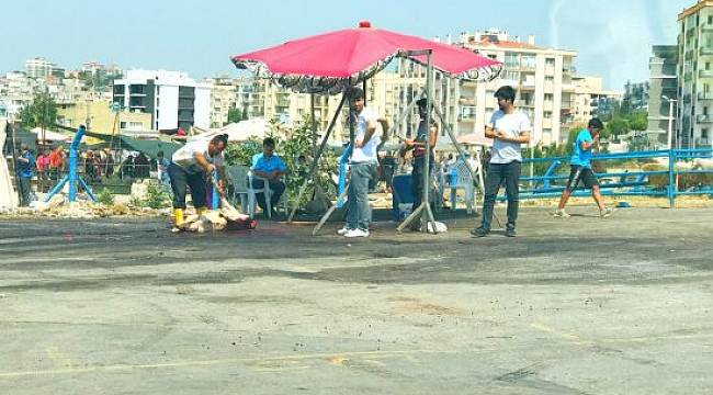 Karabağlar Belediyesi'nden Kurban Bayramı çalışmaması!