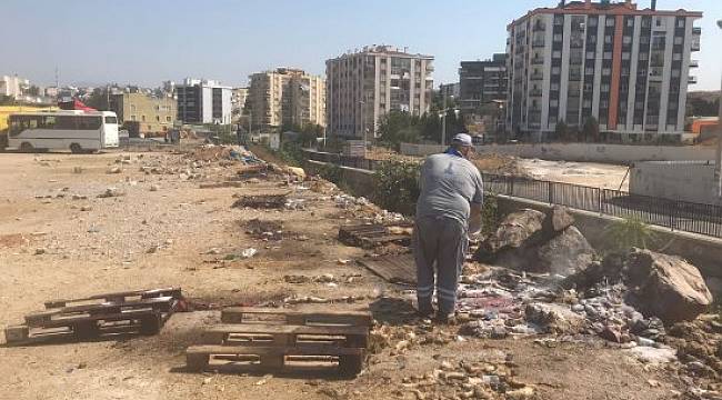 Karabağlar'da kurban satışı bitti, pislikler gün yüzüne çıktı!