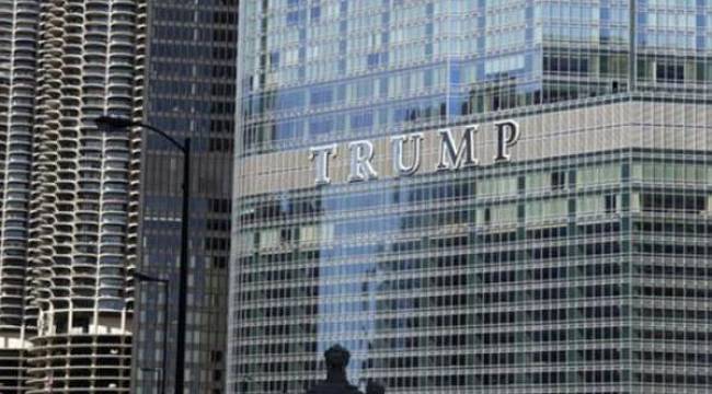 Patronlar dolar ödeyip Trump'ın otelinde kalacak