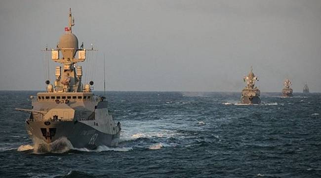 Rus donanması ve hava kuvvetlerinden Akdeniz'de bir ilk!