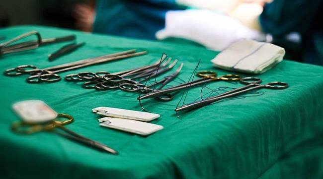 Sosyal medya kullanımı gençler arasında estetik ameliyatları artırıyor